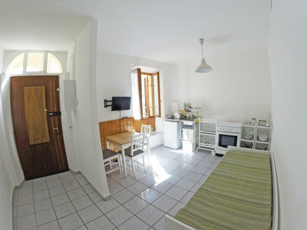 Apartment La Bigatera Castelveccana Exteriör bild